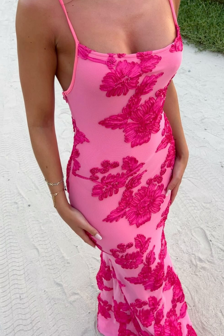 Noelia | Elegant Og Stilfuld Broderet Maxikjole