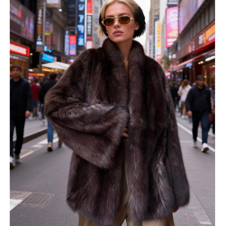 Kunstpels Frakke med Stort Krave og Oversized Fit