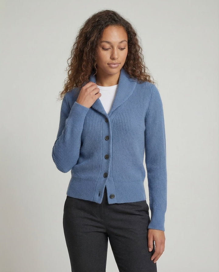 Laura | Dame Ribstrikket Cardigan med Revers og Knaplukning